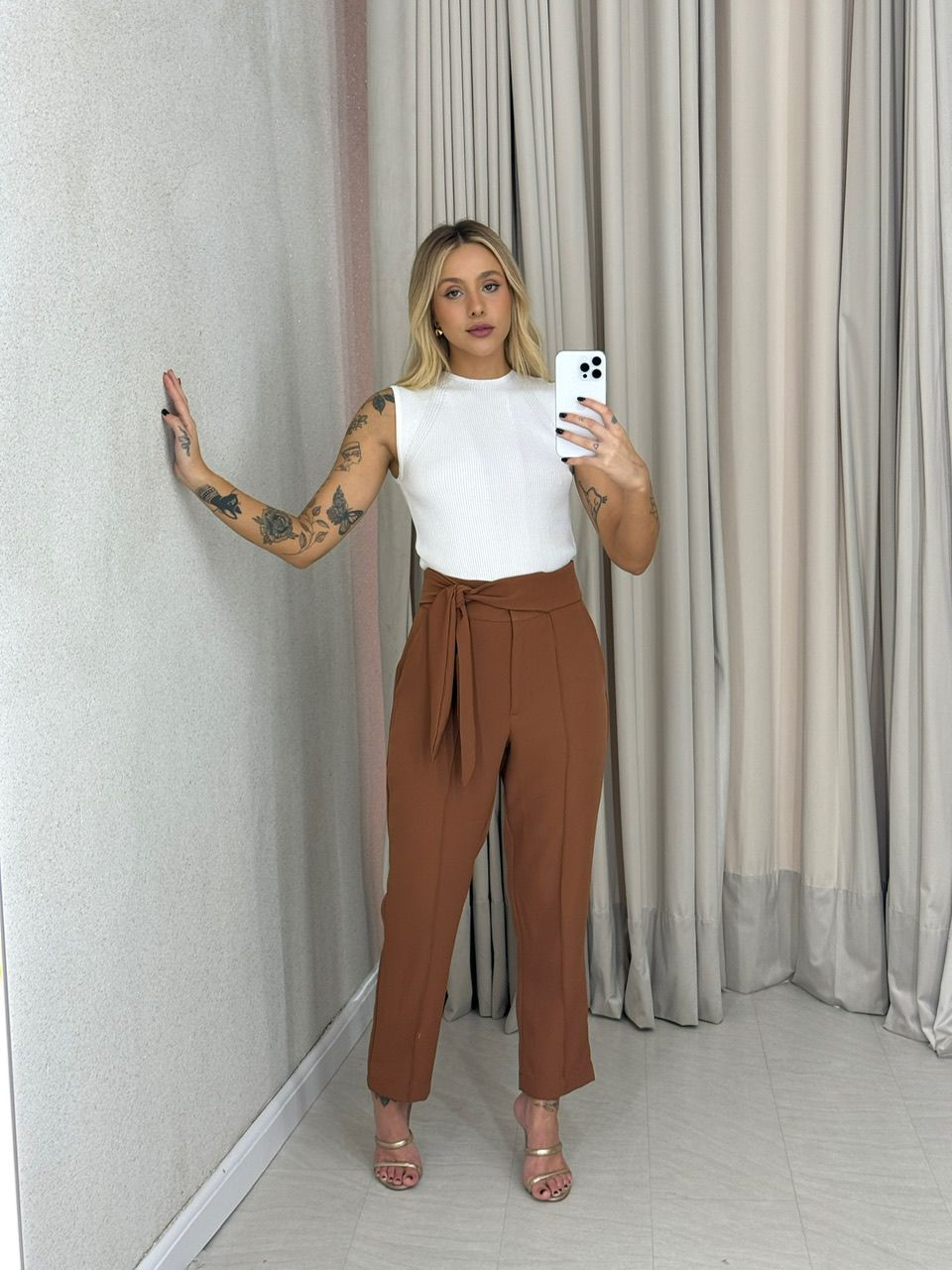 CALÇA PAOLA AMARRAÇÃO CAPUCCINO 