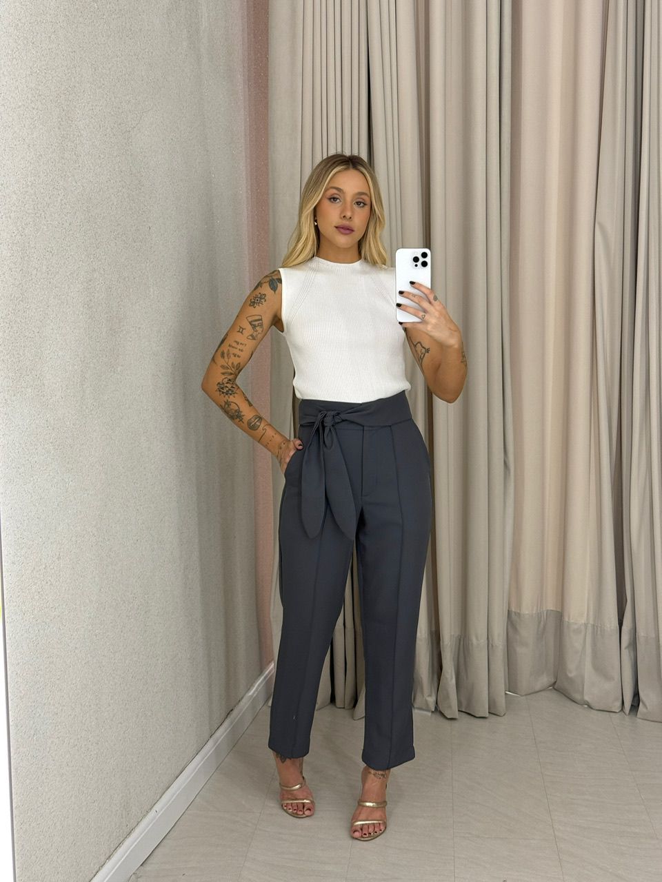 CALÇA PAOLA AMARRAÇÃO CINZA