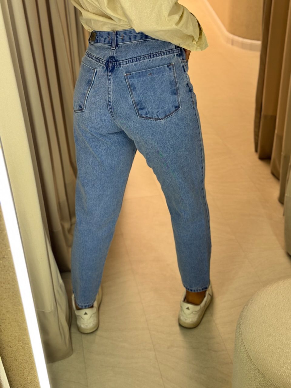 CALÇA BRITÂNIA MOM Jeans Claro