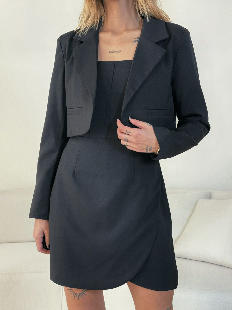 VESTIDO COM BLAZER PRETO