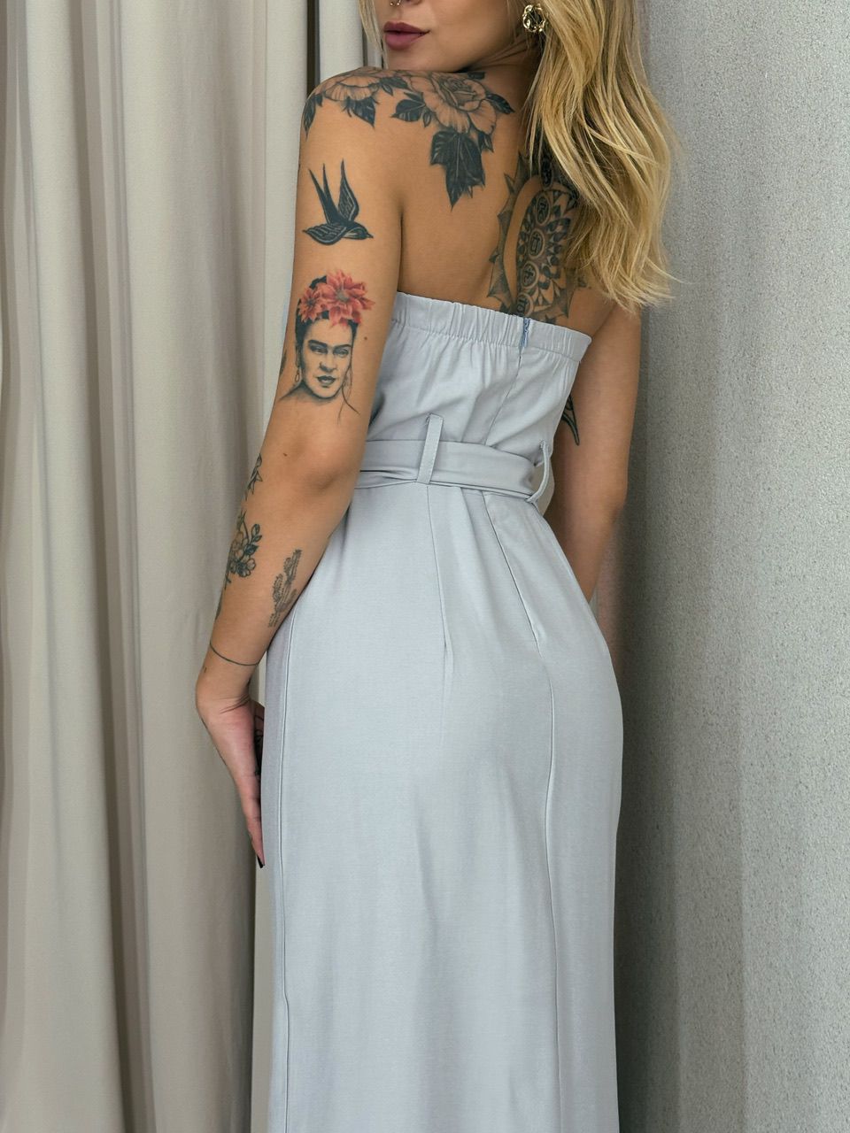 VESTIDO ARIANA TOMARA QUE CAIA CINZA