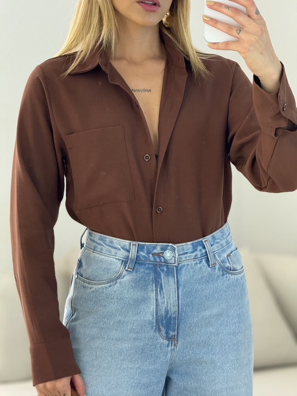 CAMISA ROMANA BASIC MARROM