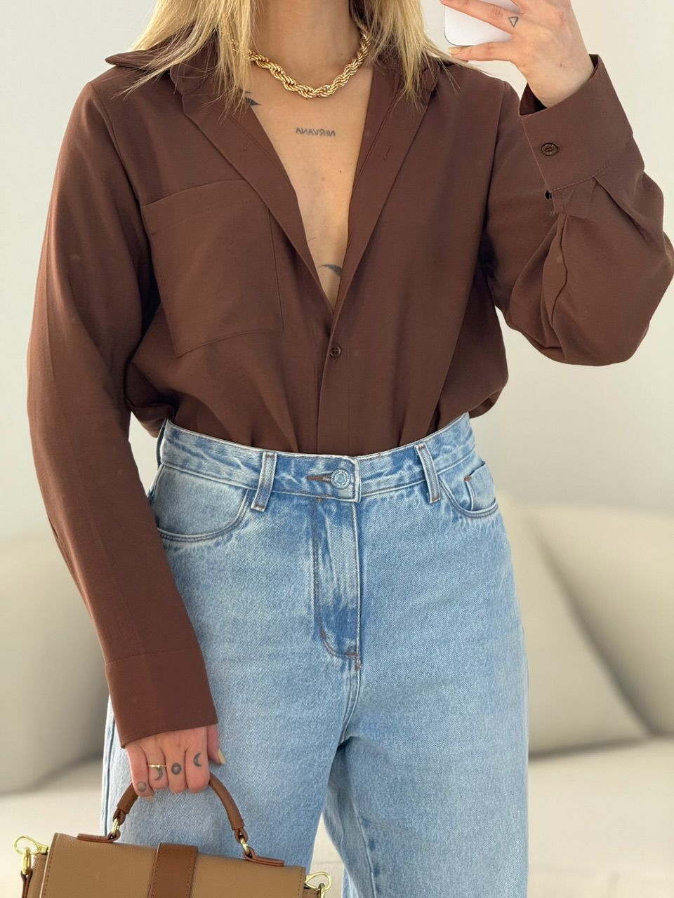 CAMISA ROMANA BASIC MARROM