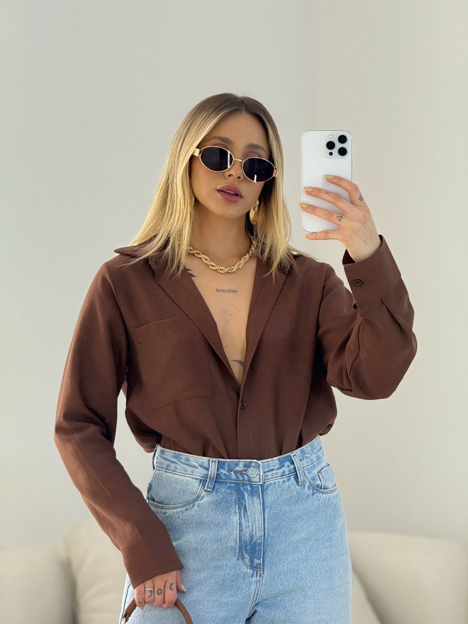 CAMISA ROMANA BASIC MARROM