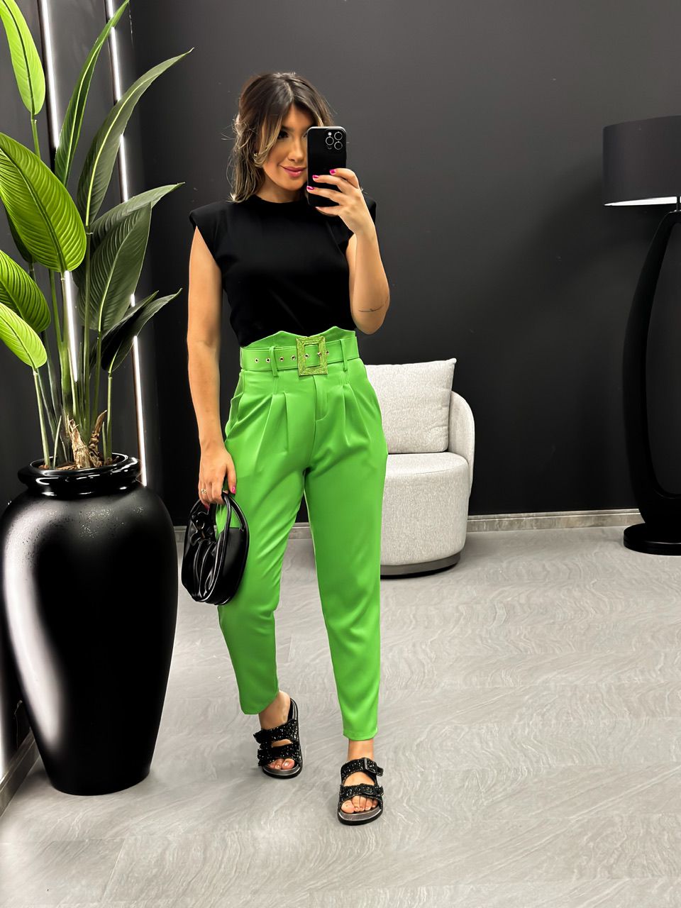 CALÇA MARIA COM CINTO VERDE