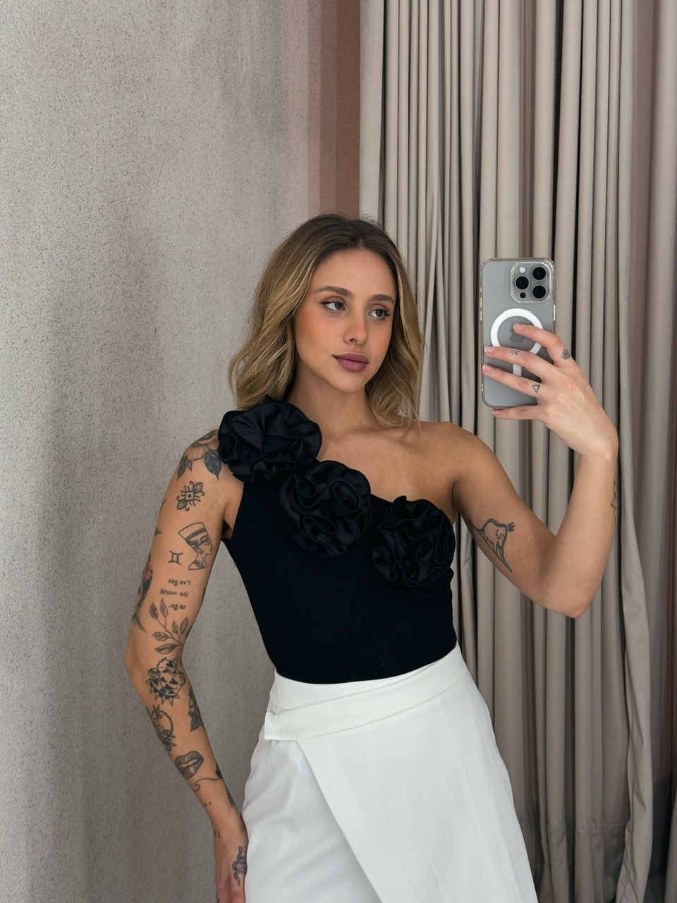BODY MELISSA FLOR PRETO - 0057580032 - CAROLLA FERRARO