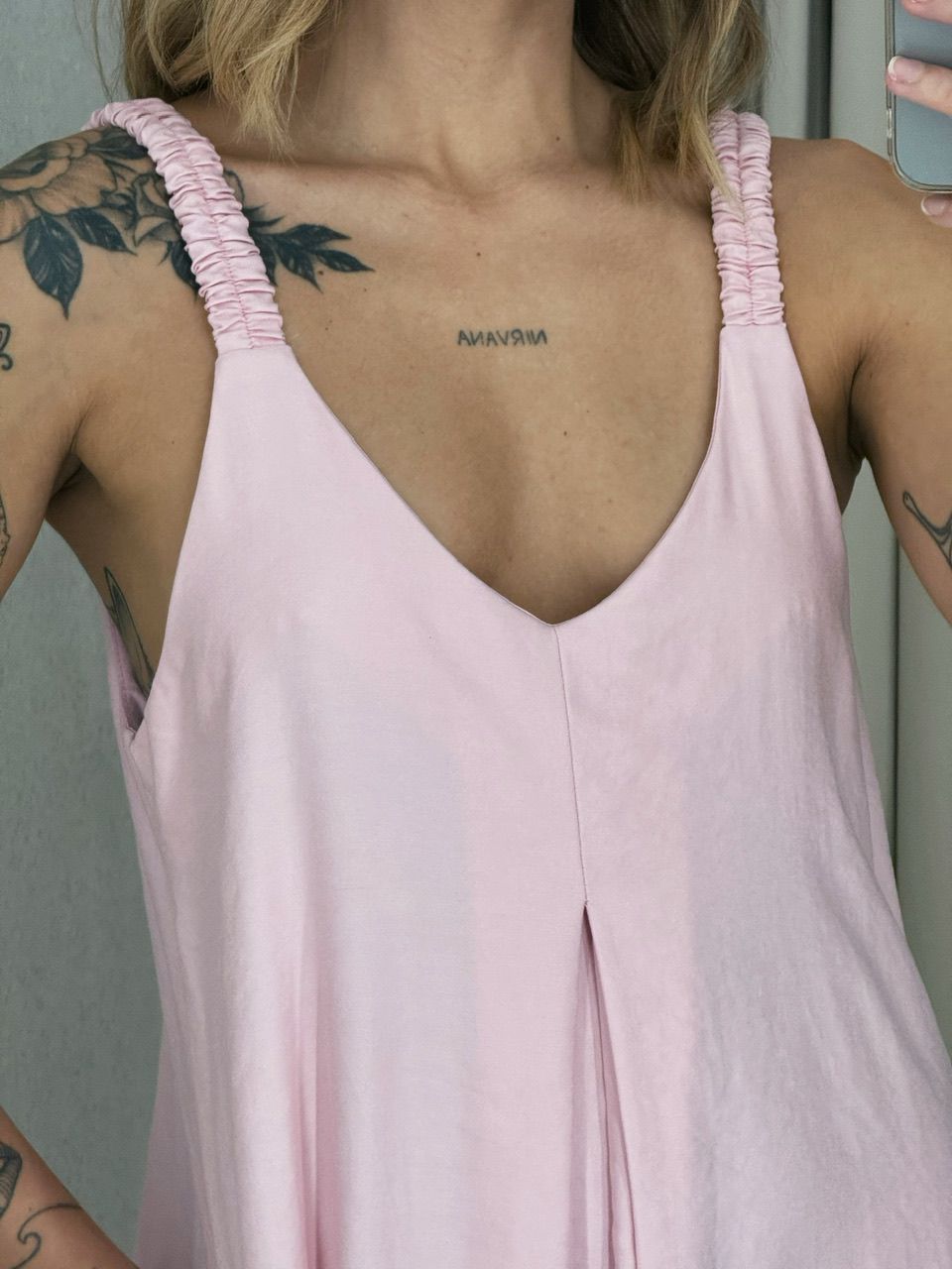 VESTIDO SUZANE 02 ALÇA ROSA