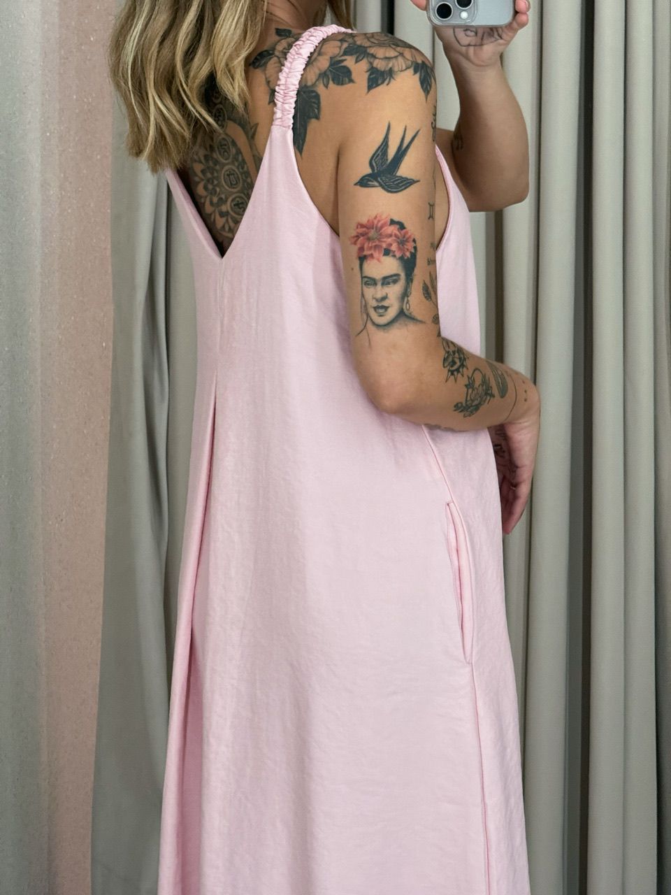 VESTIDO SUZANE 02 ALÇA ROSA