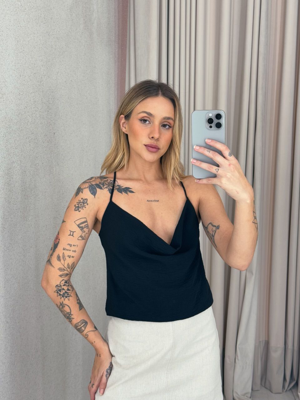 BLUSA PRISCILA ALÇA Preta - 0060290033 - CAROLLA FERRARO
