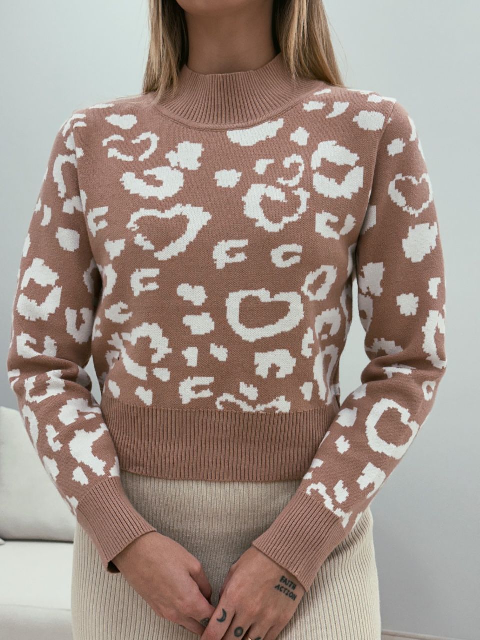 SUÉTER ANIMAL PRINT NUDE