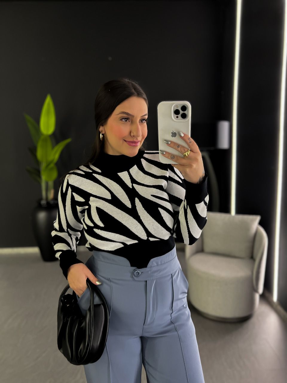 SUÉTER ANIMAL PRINT PRETA/BRANCA