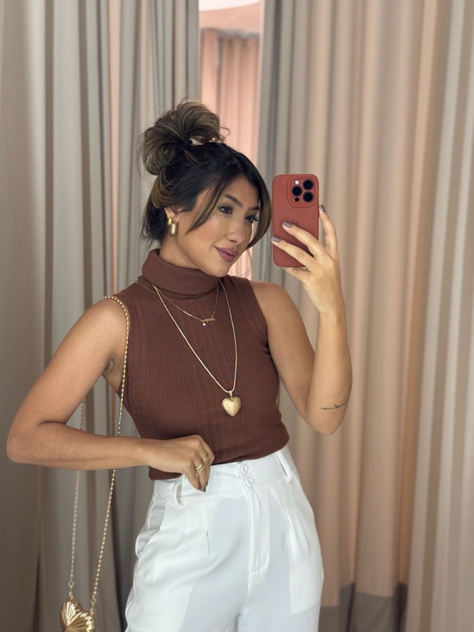 BLUSA PALOMA GOLA ALTA MARROM