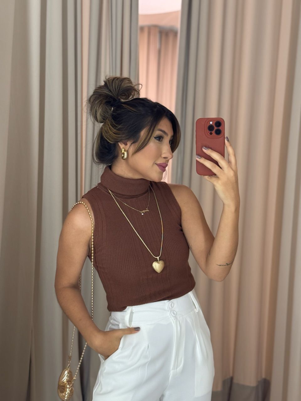 BLUSA PALOMA GOLA ALTA MARROM - 0051350054 - CAROLLA FERRARO