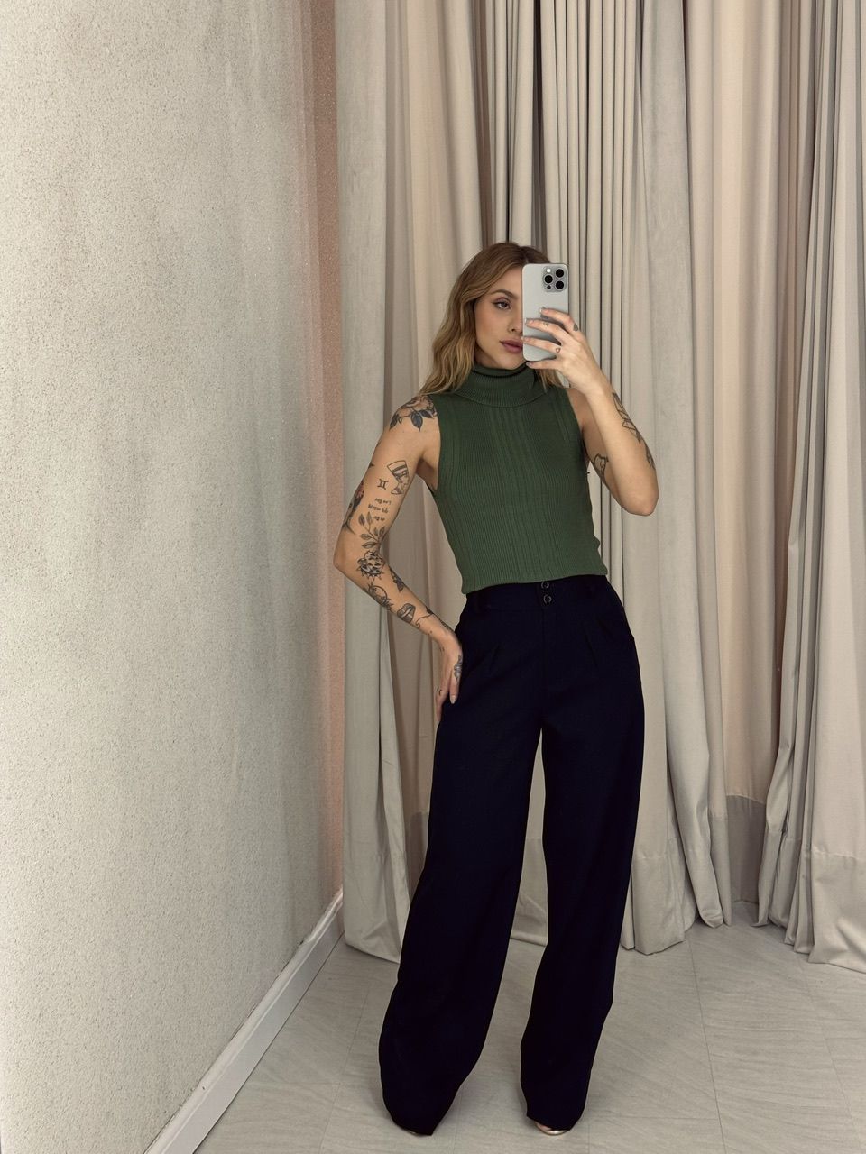BLUSA PALOMA GOLA ALTA VERDE