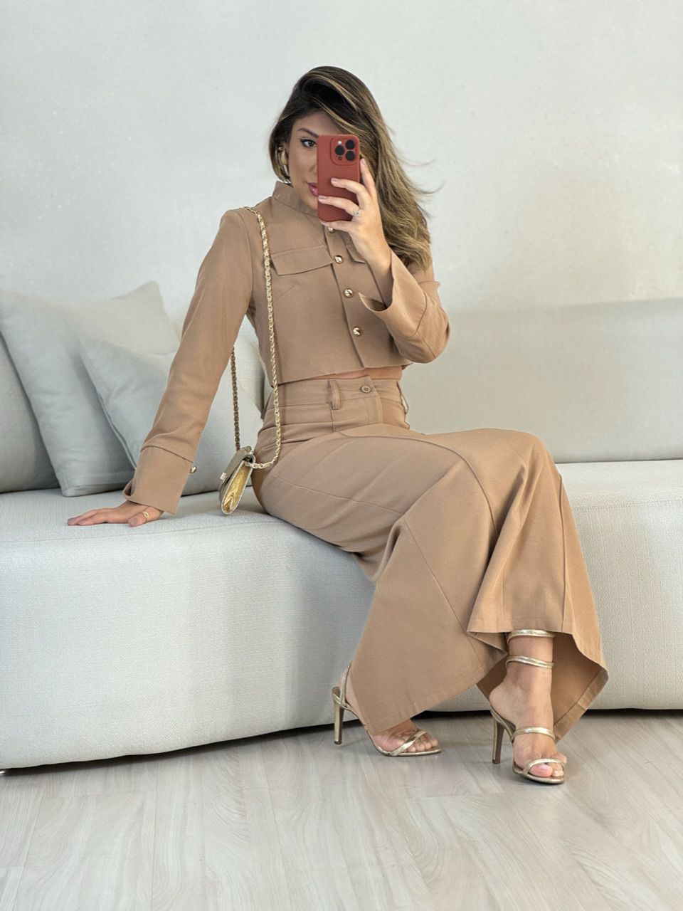 CONJUNTO TALITA JAQUETA SAIA LONGA NUDE - 00524100... - CAROLLA FERRARO
