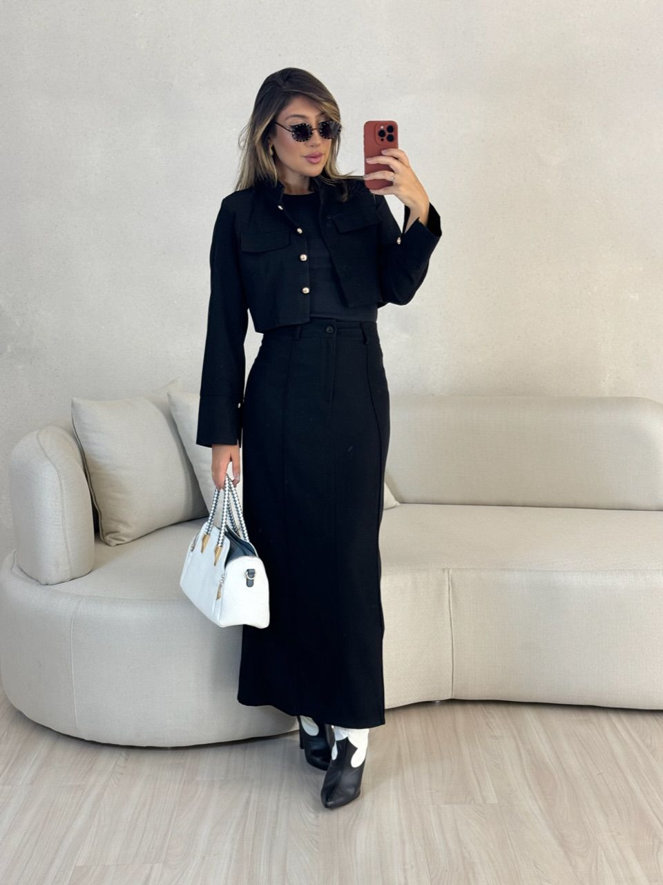 CONJUNTO TALITA JAQUETA SAIA LONGA PRETA