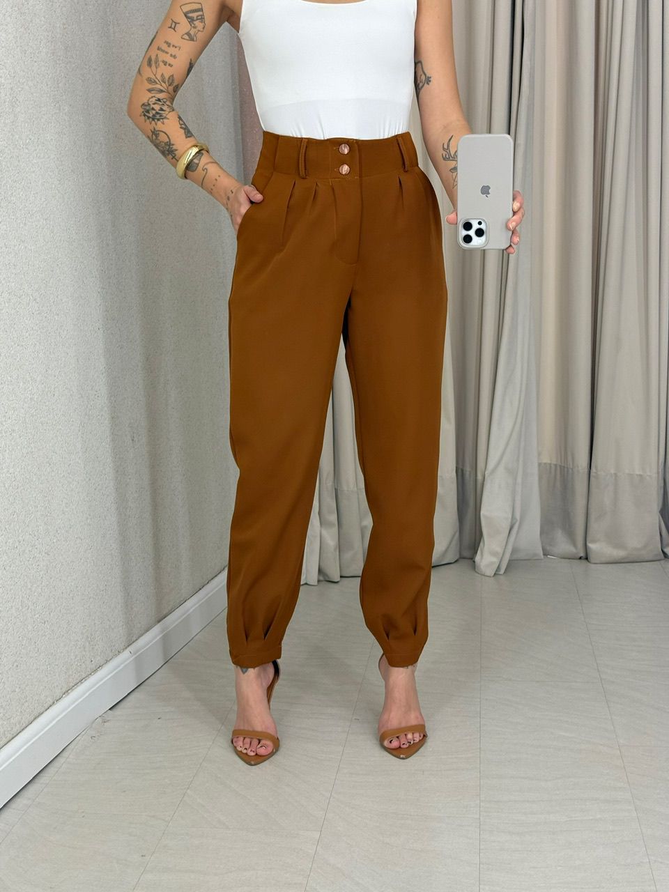 CALÇA ADELE CENOURA CARAMELO - 0064630095 - CAROLLA FERRARO