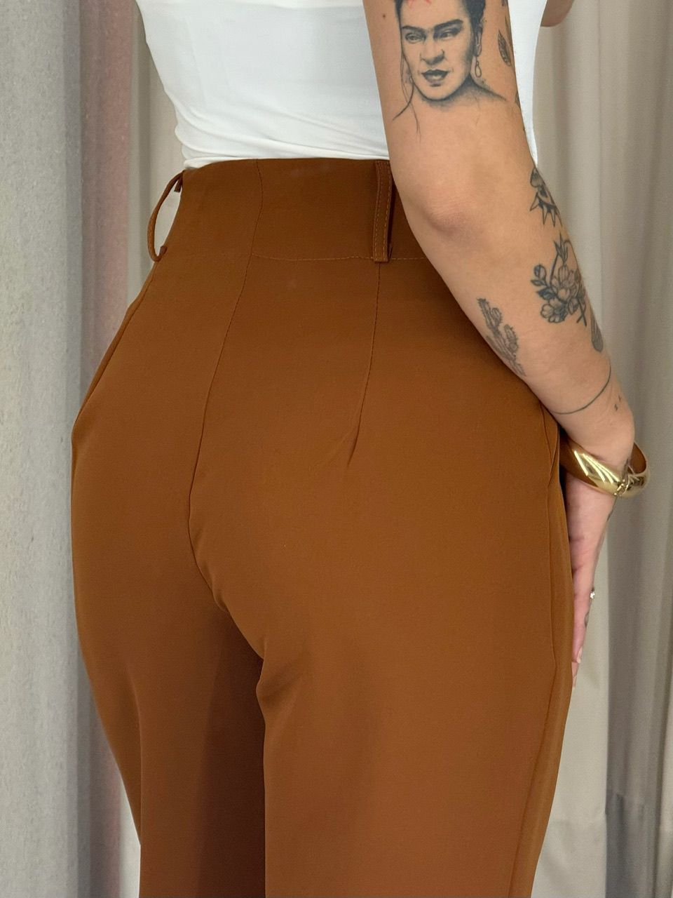 CALÇA ADELE CENOURA CARAMELO