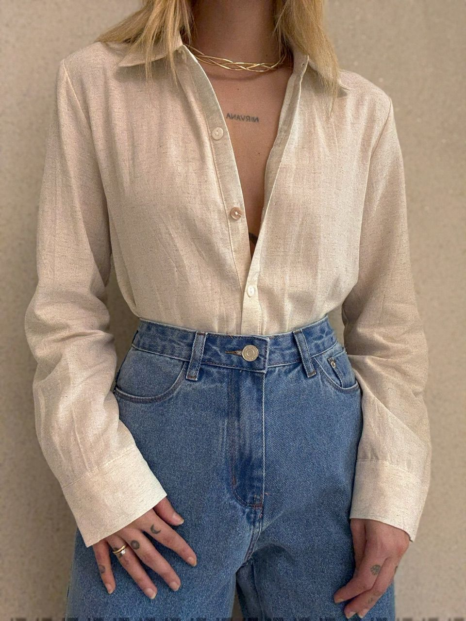 CAMISA LUNA BOTÃO PÉROLA CRU