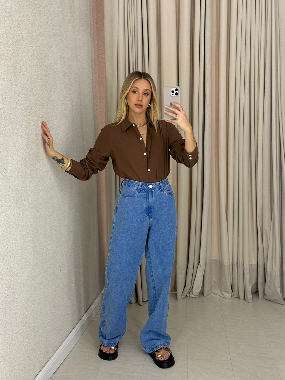 CAMISA LUNA BOTÃO PÉROLA MARROM