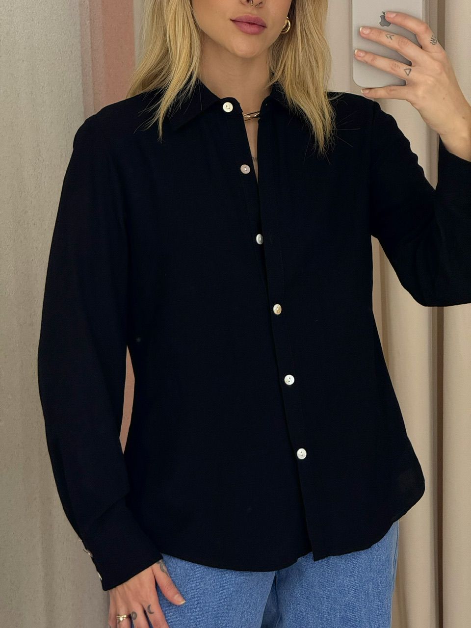 CAMISA LUNA BOTÃO PÉROLA PRETA