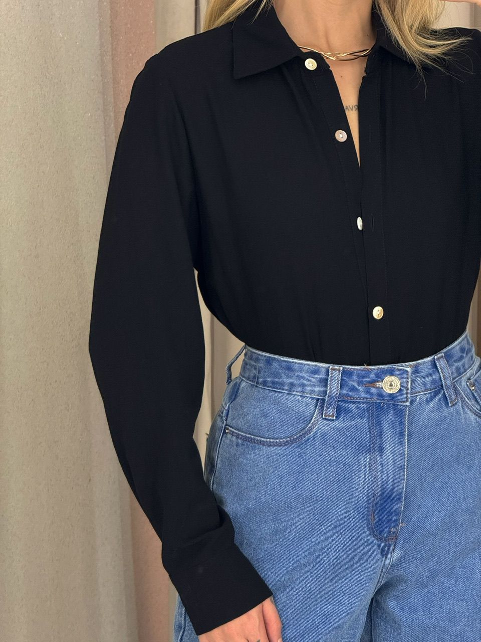 CAMISA LUNA BOTÃO PÉROLA PRETA