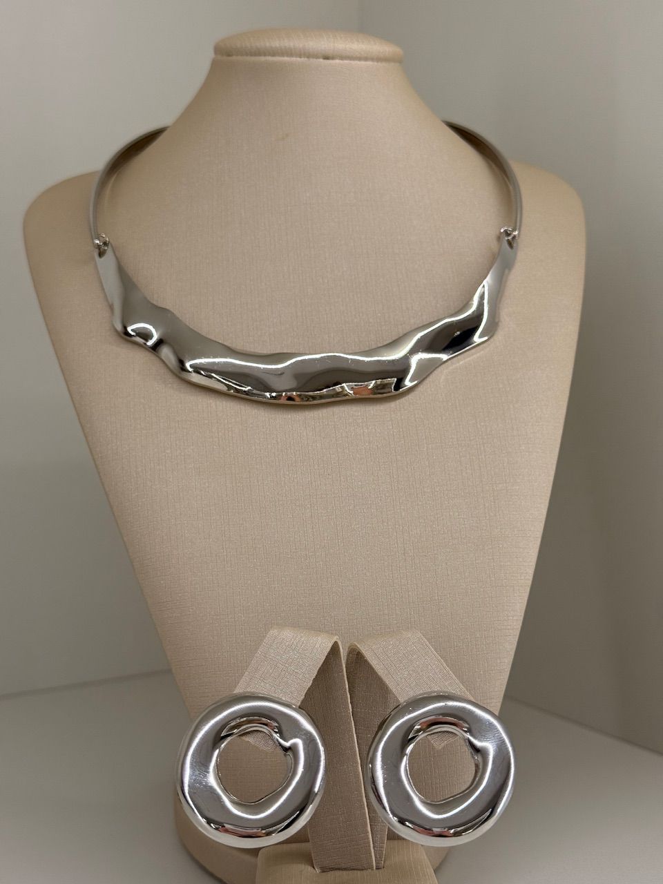 CHOKER MALU BRINCO PRATA