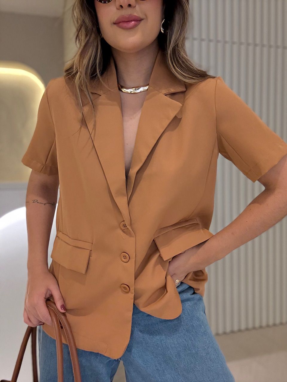 BLAZER EDINA MANGA CURTA CARAMELO - 0064570095 - CAROLLA FERRARO