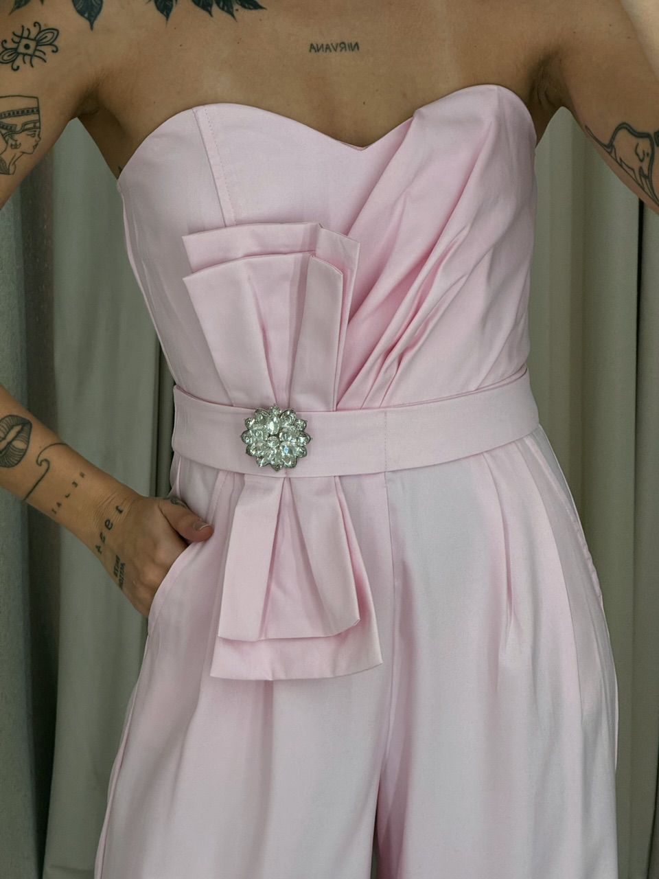 MACACÃO ZOE TOMARA QUE CAIA ROSA