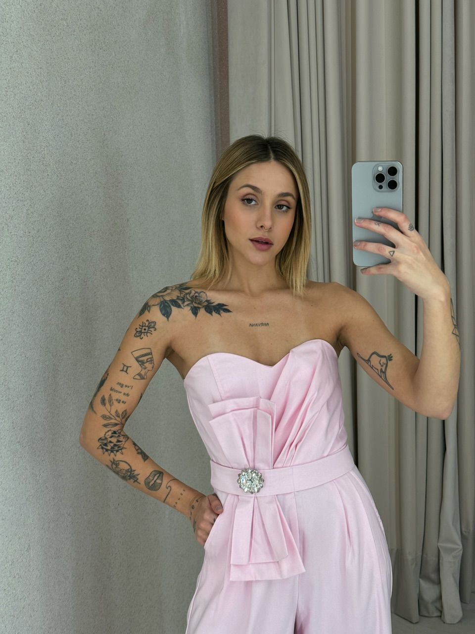 MACACÃO ZOE TOMARA QUE CAIA ROSA