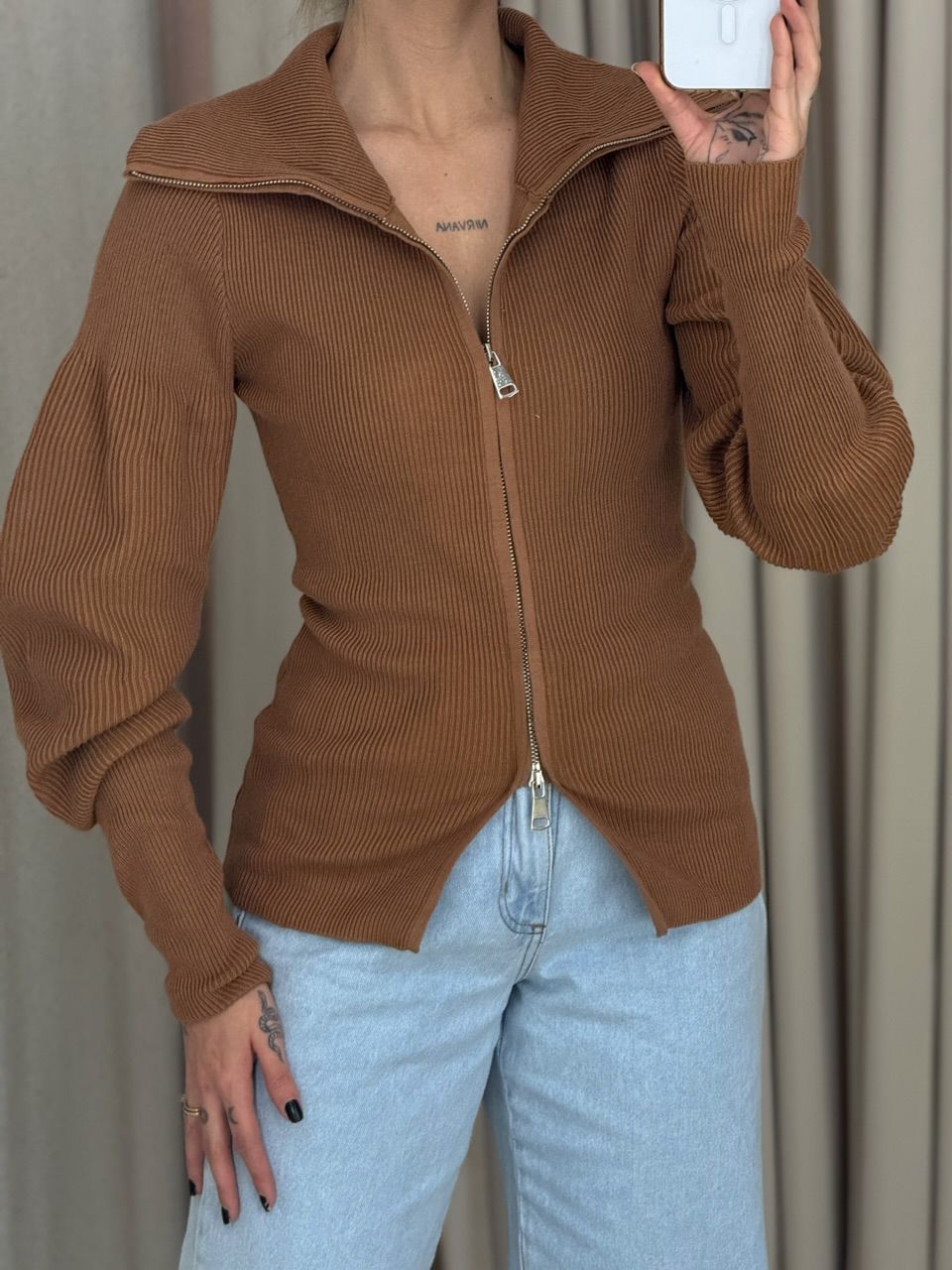 BLUSA FÁTIMA ZÍPER CARAMELO