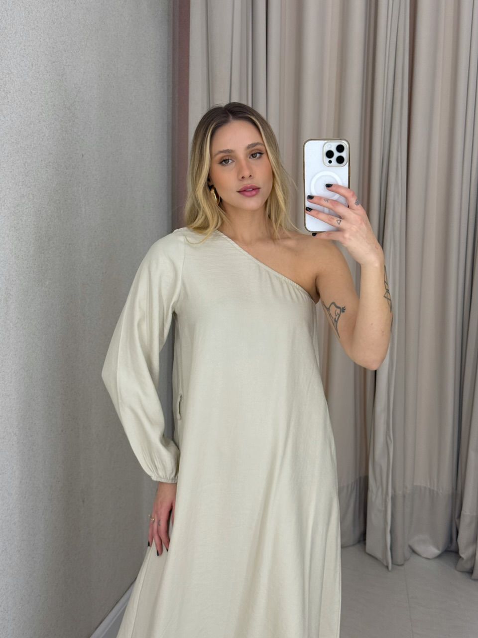 VESTIDO THAYNA NULA MANGA AREIA