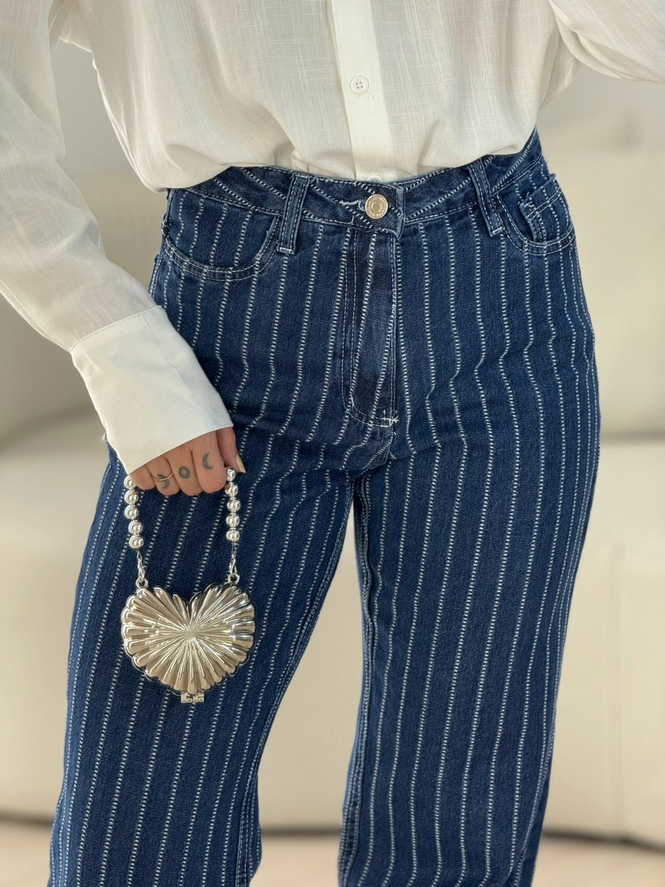 CALÇA MARIA PAULA RISCA DE GIZ JEANS ESCURO