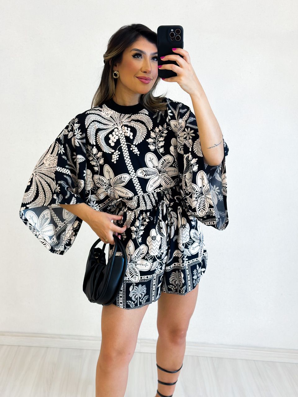 BLUSA GOLA TRICOT ESTAMPADA PRETO/NUDE