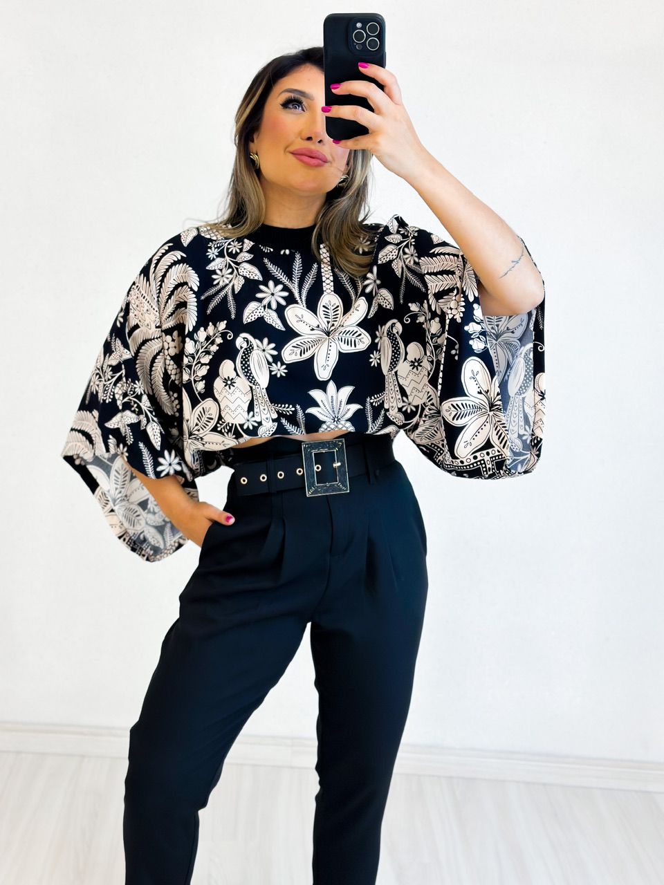 BLUSA GOLA TRICOT ESTAMPADA PRETO/NUDE