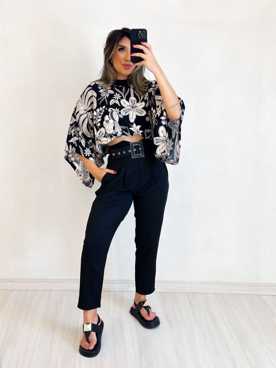 BLUSA GOLA TRICOT ESTAMPADA PRETO/NUDE