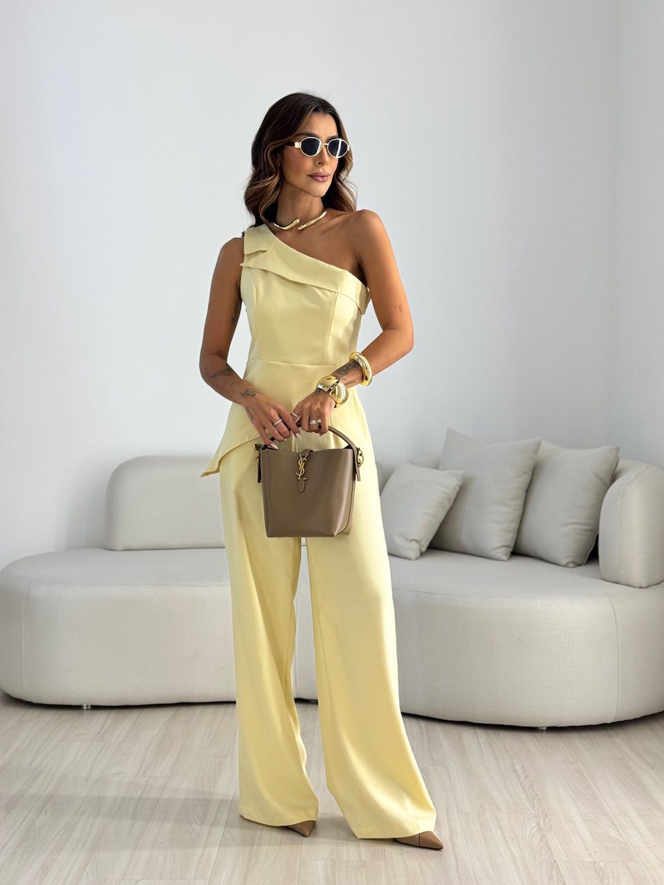 CONJUNTO MARI BLUSA ASSIMÉTRICA YELLOW BUTTER - 00... - CAROLLA FERRARO