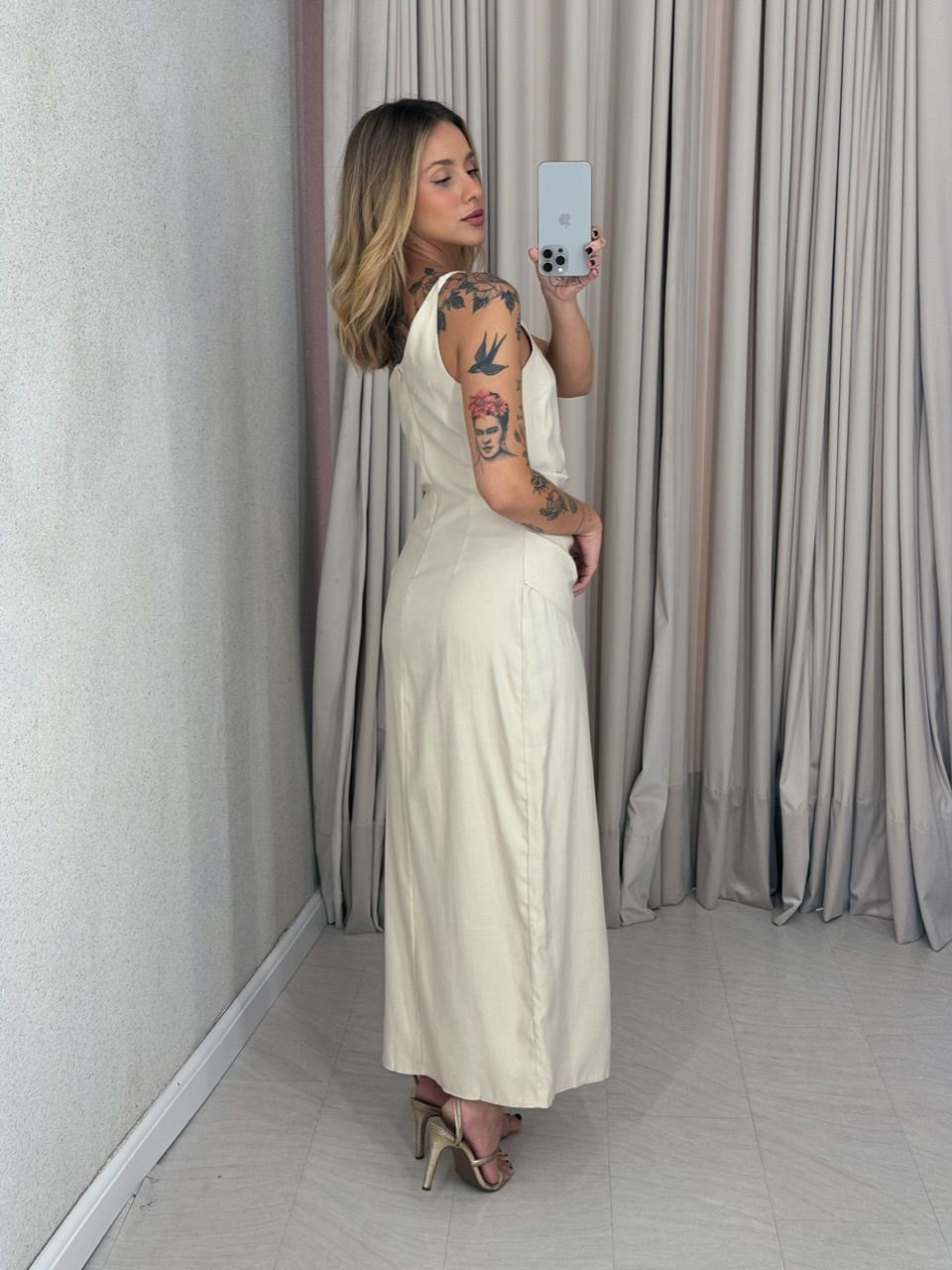 VESTIDO ELOÍSA DRAPEADO AREIA