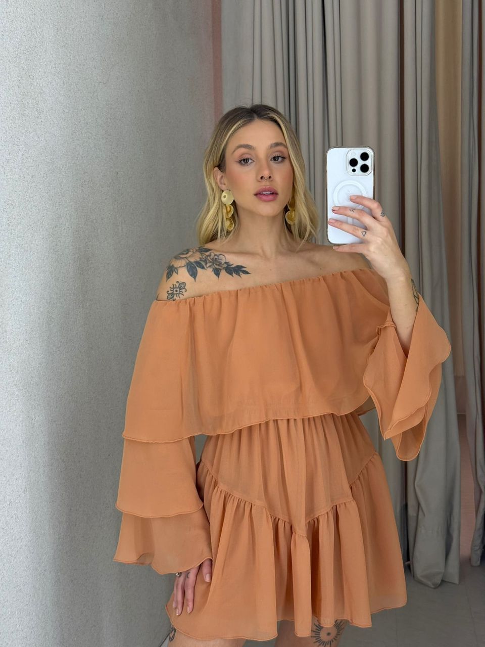 VESTIDO RITA BABADOS NUDE