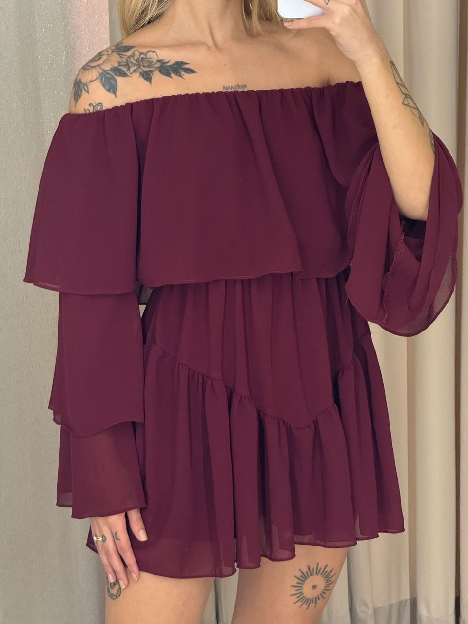 VESTIDO RITA BABADOS VINHO
