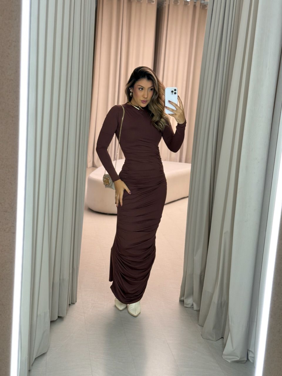 VESTIDO CRIS CF MIDI FRANZIDO MARROM - 0064780054 - CAROLLA FERRARO