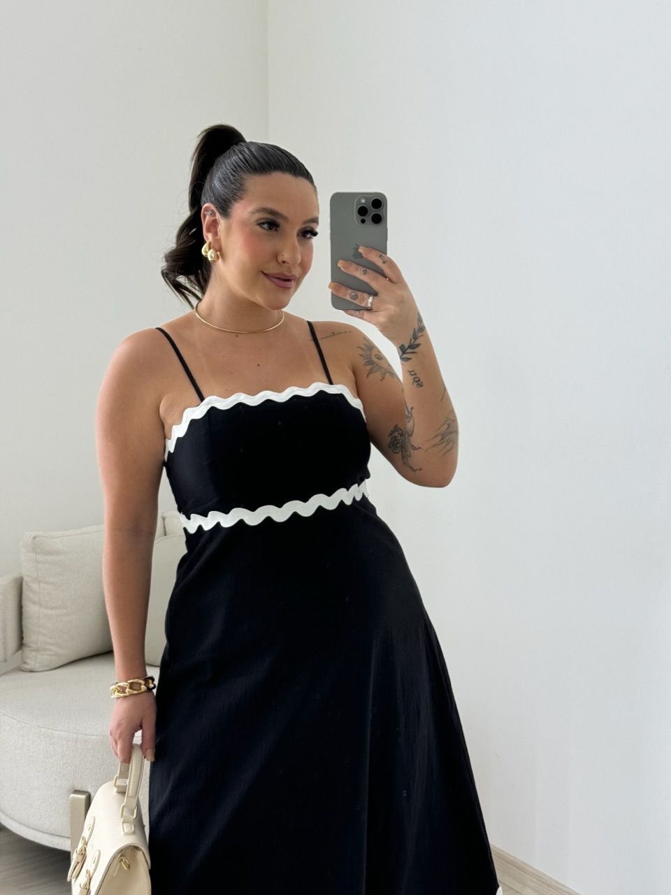 VESTIDO GABRIELA MIDI PRETO