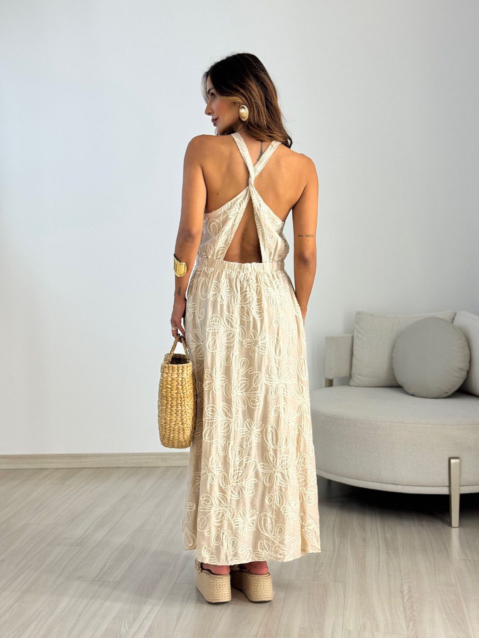 VESTIDO LILIAN BORDADO AREIA