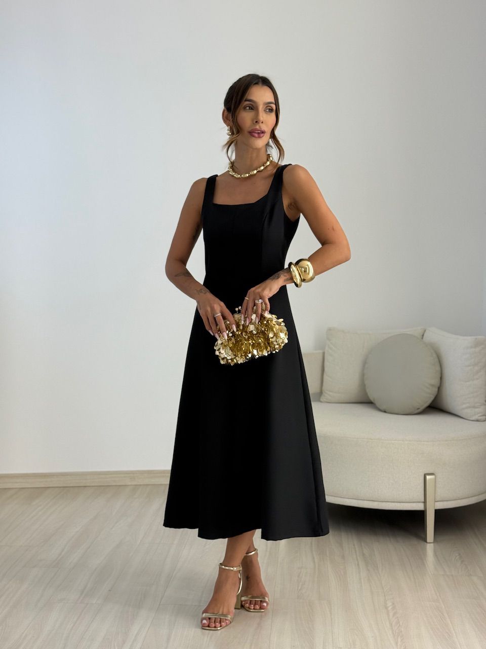VESTIDO MAFER DECOTE QUADRADO PRETO