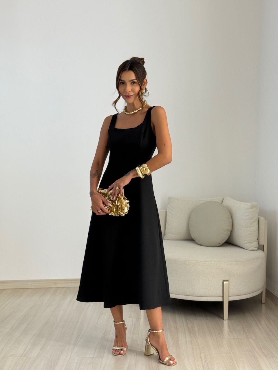 VESTIDO MAFER DECOTE QUADRADO PRETO