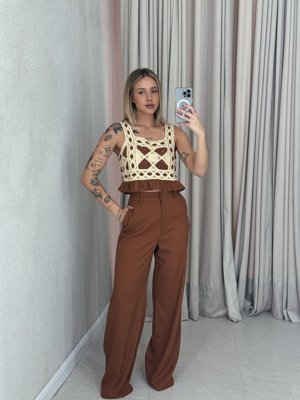 CONJUNTO PAOLA CALÇA MARROM - 0057710054 - CAROLLA FERRARO