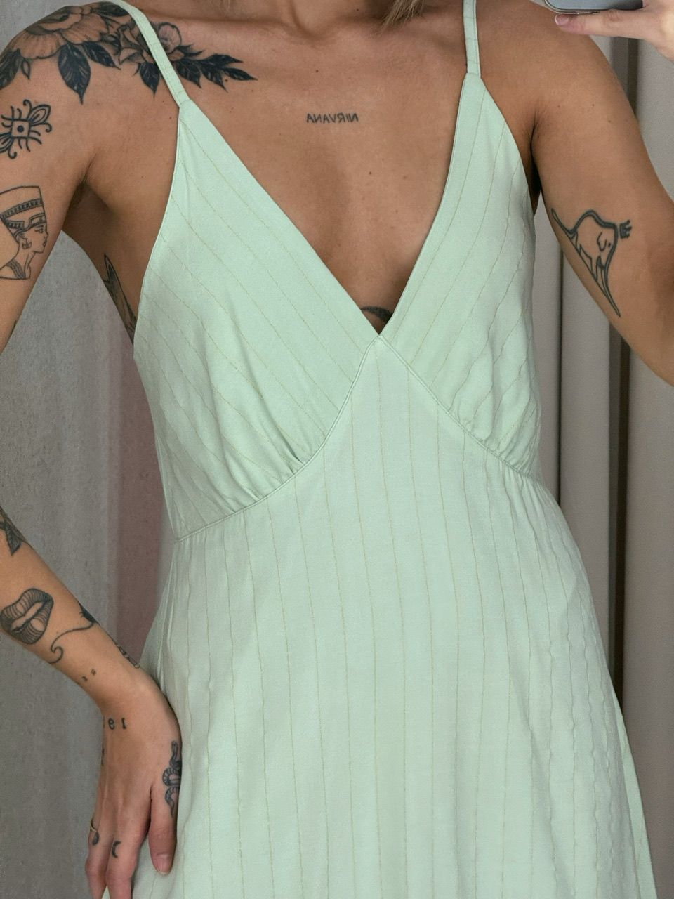 VESTIDO ANTONIETA ALÇA BABY GREEN