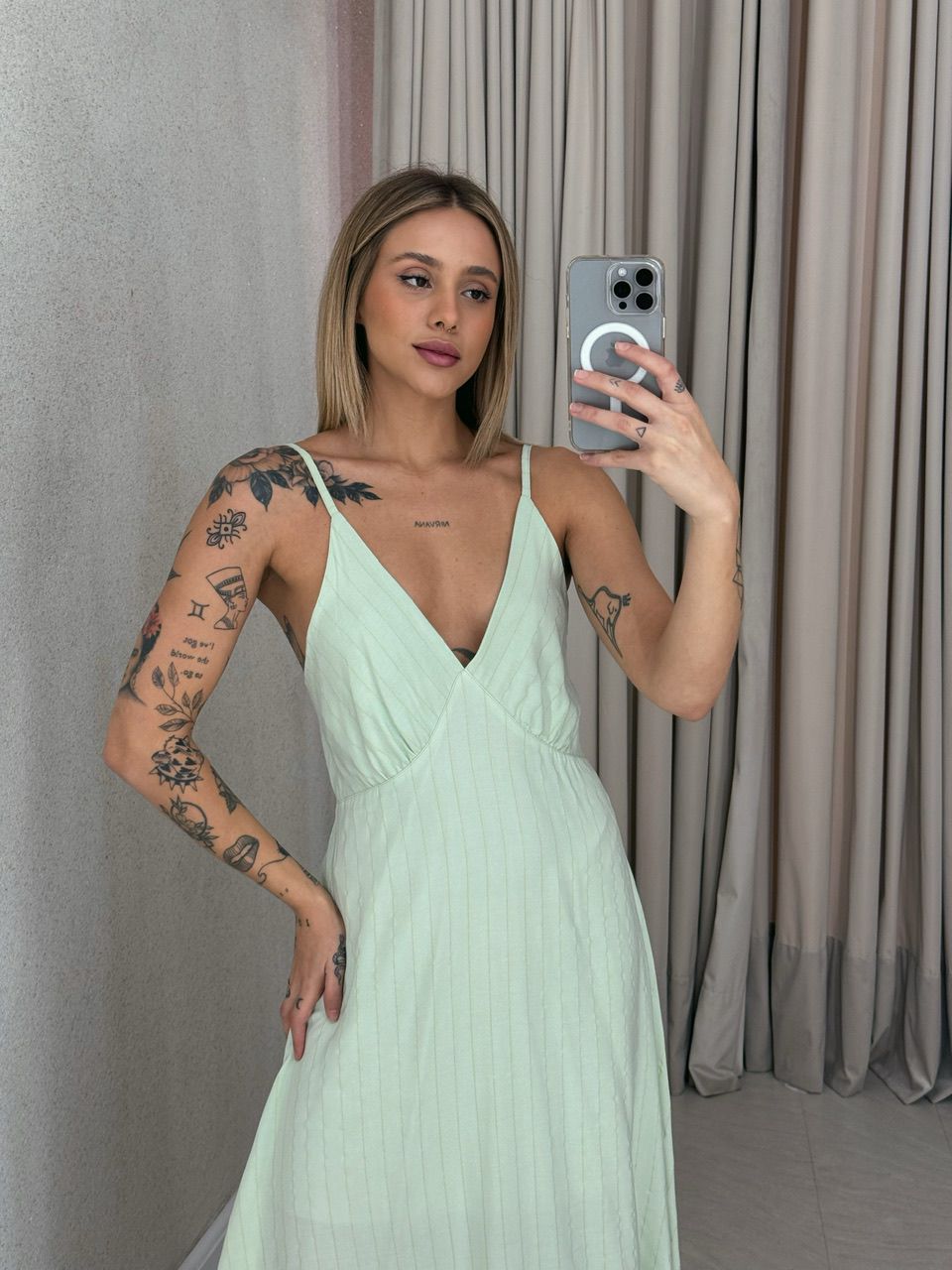 VESTIDO ANTONIETA ALÇA BABY GREEN