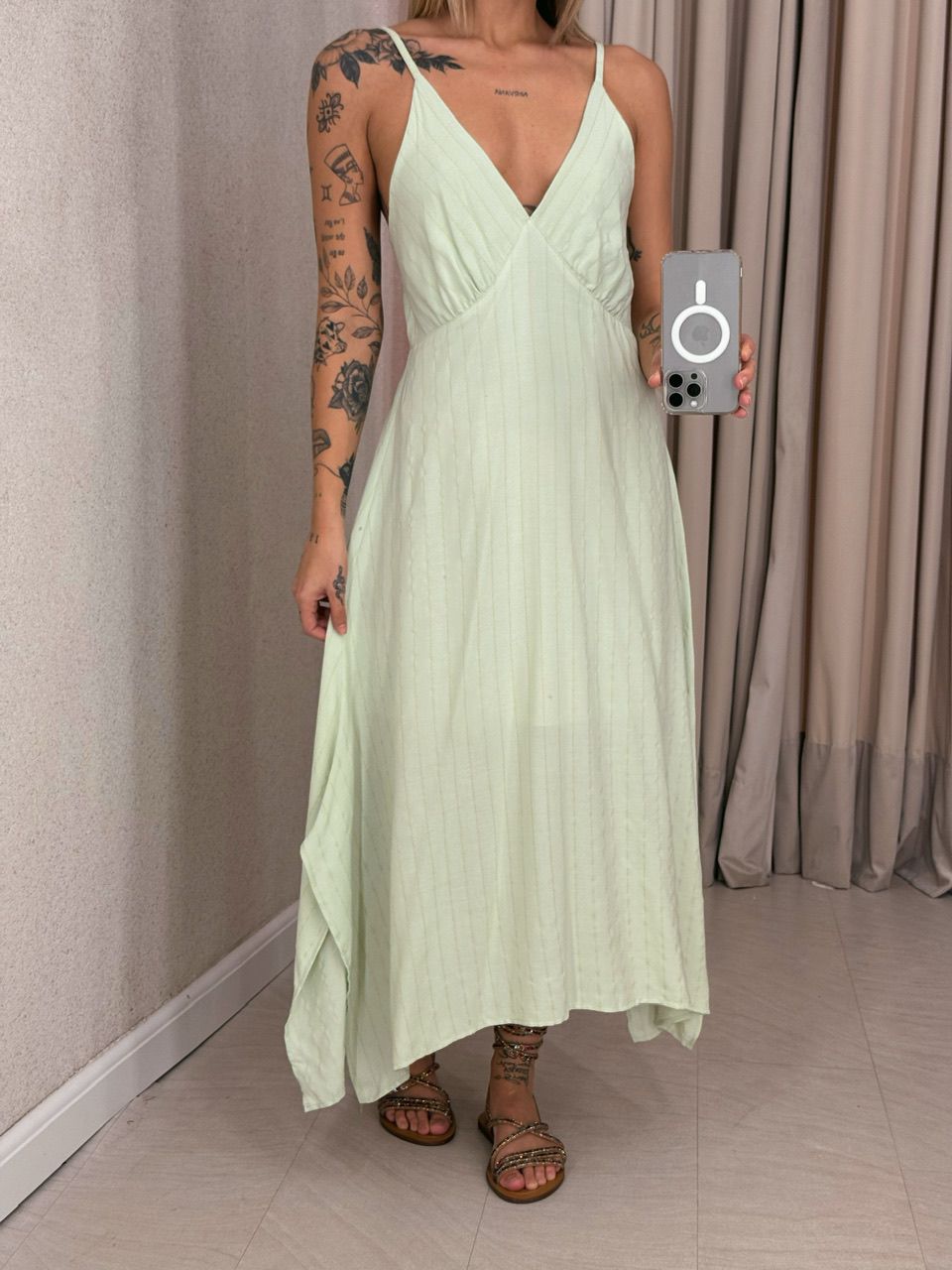 VESTIDO ANTONIETA ALÇA BABY GREEN