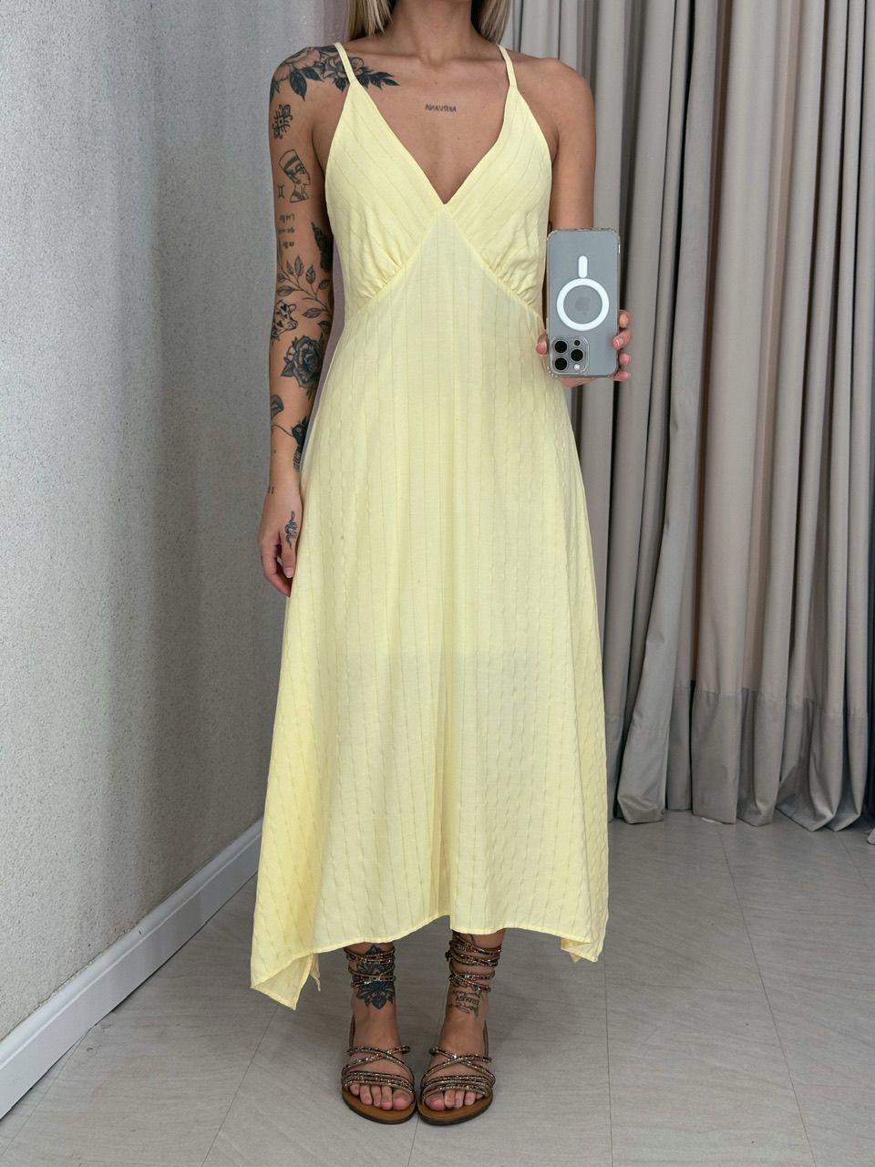 VESTIDO ANTONIETA ALÇA YELLOW BUTTER